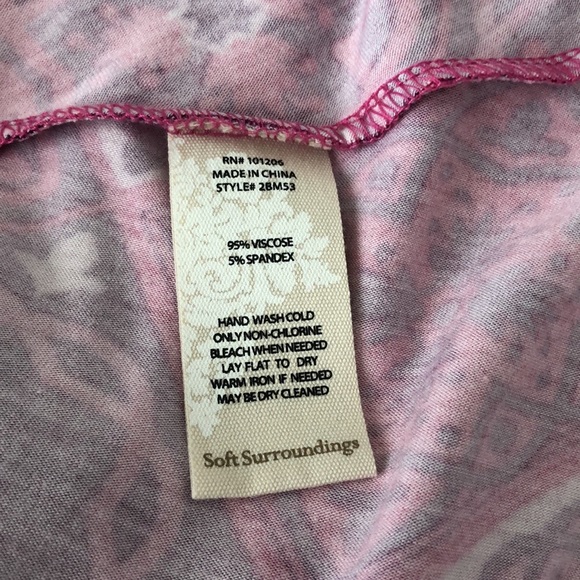 Soft surroundings stretch knit with V-neckline. - Picture 4 of 4